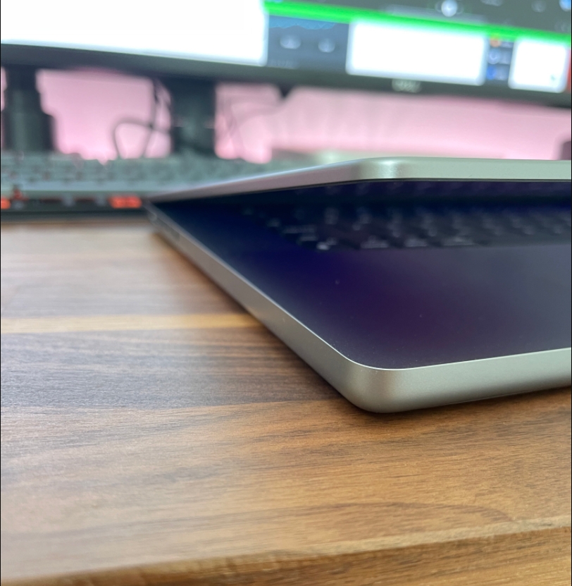 macbook pro 2021